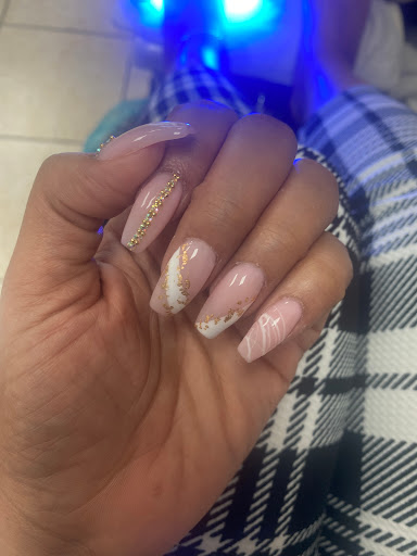 Rocio Dominican Beauty Salon - Thumbnail