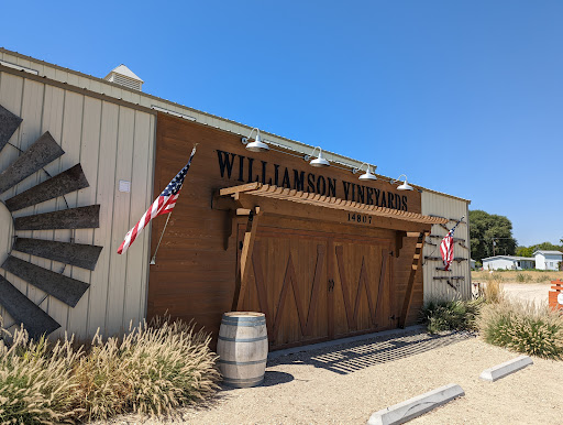 Williamson Orchards & Vineyards