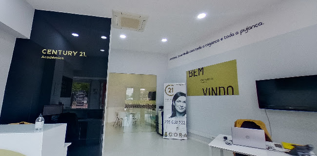 CENTURY 21 Académica