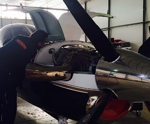 Photo n°9 de Farman Aero Maintenance à Toussus-le-Noble (Siège social)