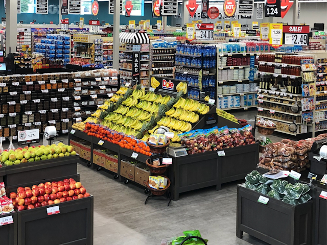 Hy-Vee Grocery Store by null