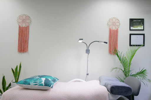 Flourish Studio - Eyelash Extensions Gallery - United States
