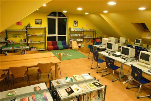 Casa de Cultura e Biblioteca Municipal de Buxantes