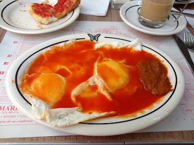 Photos of La Mariposa