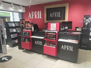 Photo n°2 de Parfumerie April Roanne à Roanne (Centre de bien-être)