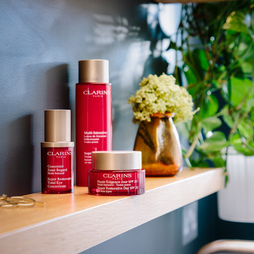 Pretty Woman- Clarins Gold Salon - Thumbnail