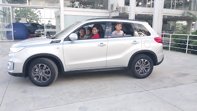 Photos of Derco Center Honda Suzuki Citroen