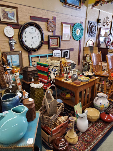 Town & Country Antiques & More - Thumbnail