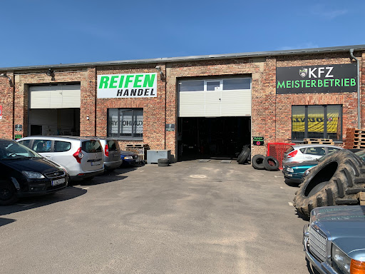 WHEEL. Tire and Auto Service
