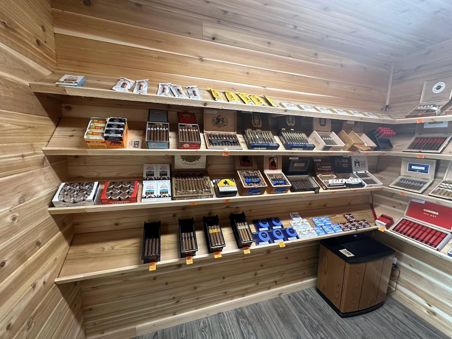 Premium Clouds Vape & Tobacco photo 5