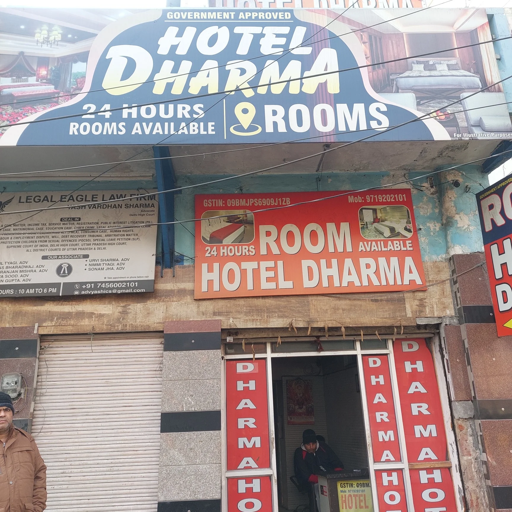 Hotel Dharma, Hapur