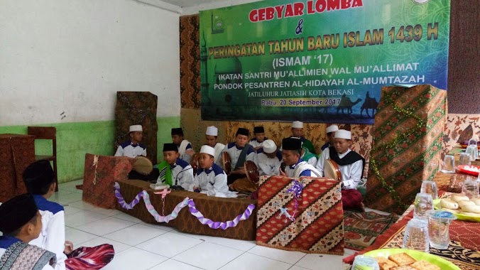 Pondok Pesantren Al-Hidayah Al-Mumtazah Bekasi, Author: Imah Dee