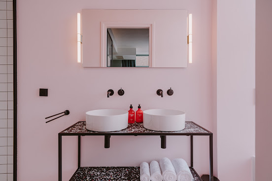 Supernova Hotel by null