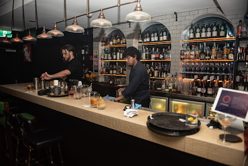 Dean's Lounge - Thumbnail