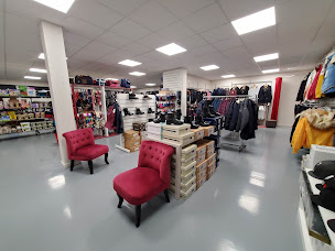 Photo n°9 de Sellerie Savoisienne à Voglans (Magasin d'articles de sports)