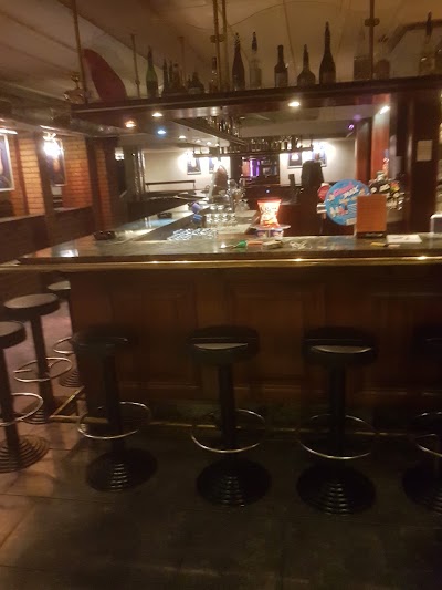 Photos of Maxwell's Tower Bridge