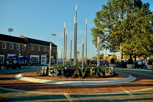 West Avenue - Thumbnail