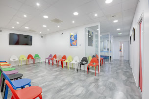 Photo n°2 de Dr Sylvain NEUMAN à Serris (Dentiste)