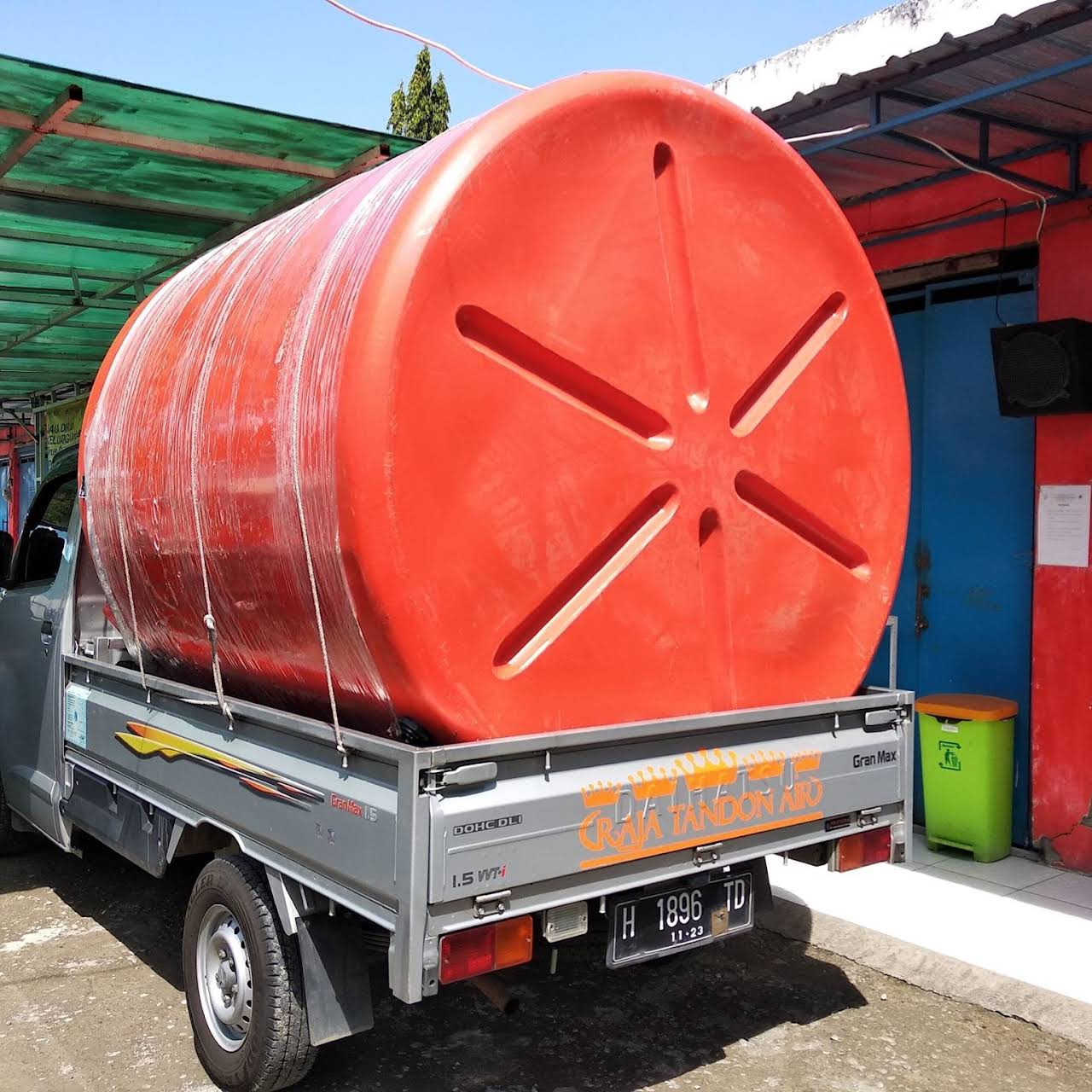 Tandon Air Penguin Penyu Semarang Tandon Air 5000 Liter Tandon Air 10000 Liter