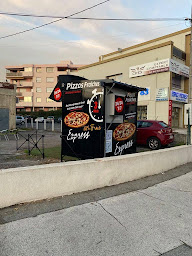 Photo n°1 de ARTISANALES PIZZAS PIZZOTOMAT Distributeur Automatique de Pizzas à Draguignan (Livraison de pizzas)