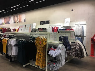 Photo n°23 de GEMO TOULOUSE - FENOUILLET Chaussures et Vêtements à Fenouillet (Magasin de vêtements pour femmes)