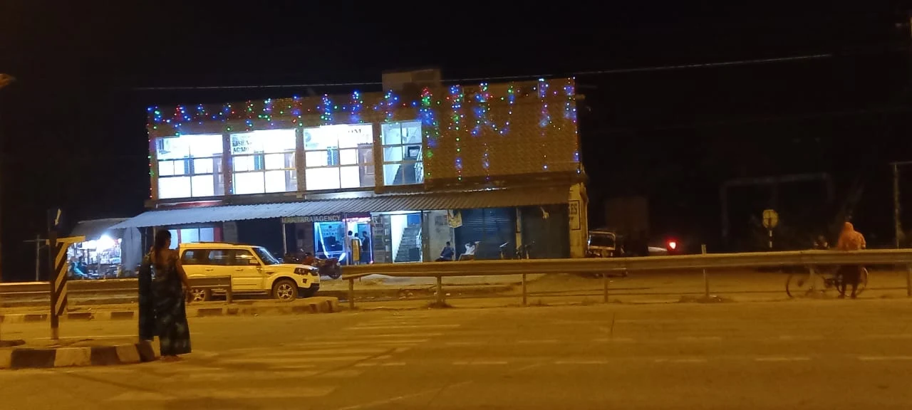 OM Kashi Nath Motel Baharagora