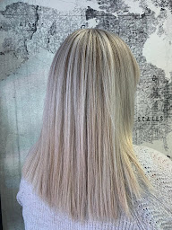 Photo n°14 de Révolution Claudia Coiffure à Haguenau (Salon de coiffure)