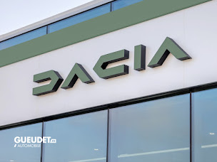 Photo n°8 de Dacia Vernon Gueudet 1880 à La Chapelle-Longueville (Vendeur de voitures d'occasion)