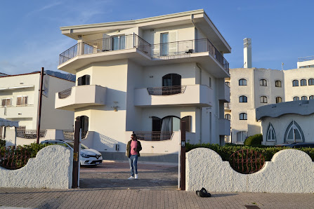 Hotel Tirreno Formia Lungomare Città di Ferrara, 7, 04023 Formia LT, Italia