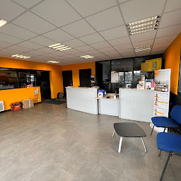 Photo n°6 de BestDrive - Kertrucks Pneus à Romagné (Magasin de pneus)