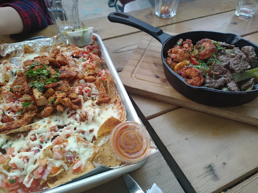 Casamigos Restaurant Mexicain Taqueria & Margarita Bar - Thumbnail