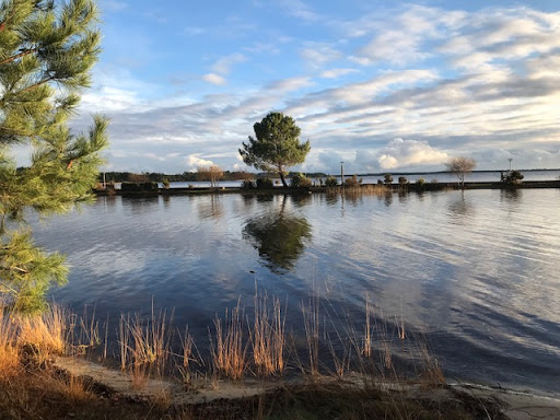 Photo de Camping Ushuaïa Villages La Chesnays à Vendays-Montalivet (33930)