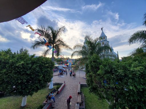 Plaza Principal, La Loma - Thumbnail