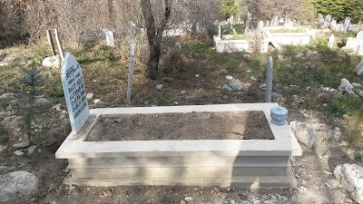 Ahi Erbasan Cemetery