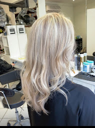 Photo n°30 de NM Modish - Coiffeur Paris 9 à Paris (Salon de coiffure)