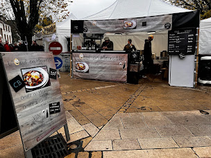 Photo n°25 de La Brocherie Mobile Brasero Party L'Œuf en Meurette Traiteur Street Food Truck Dijon à Dijon (Traiteur ambulant)