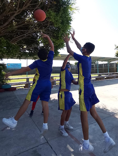 Colegio Simón Bolívar Campus Llano Largo Acapulco