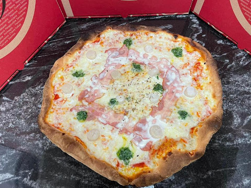 Photo 2 - D'Élise Pizza
