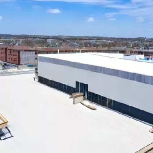 Flat roof installed to the commercial building in Elkhorn Nebraska
