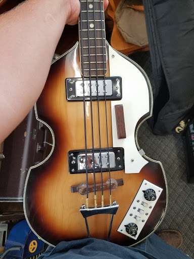 Antiques & Emporium - Thumbnail