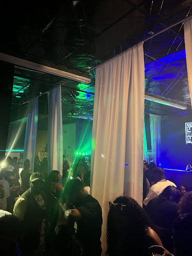 Blu Majik Restaurant & Lounge - Thumbnail