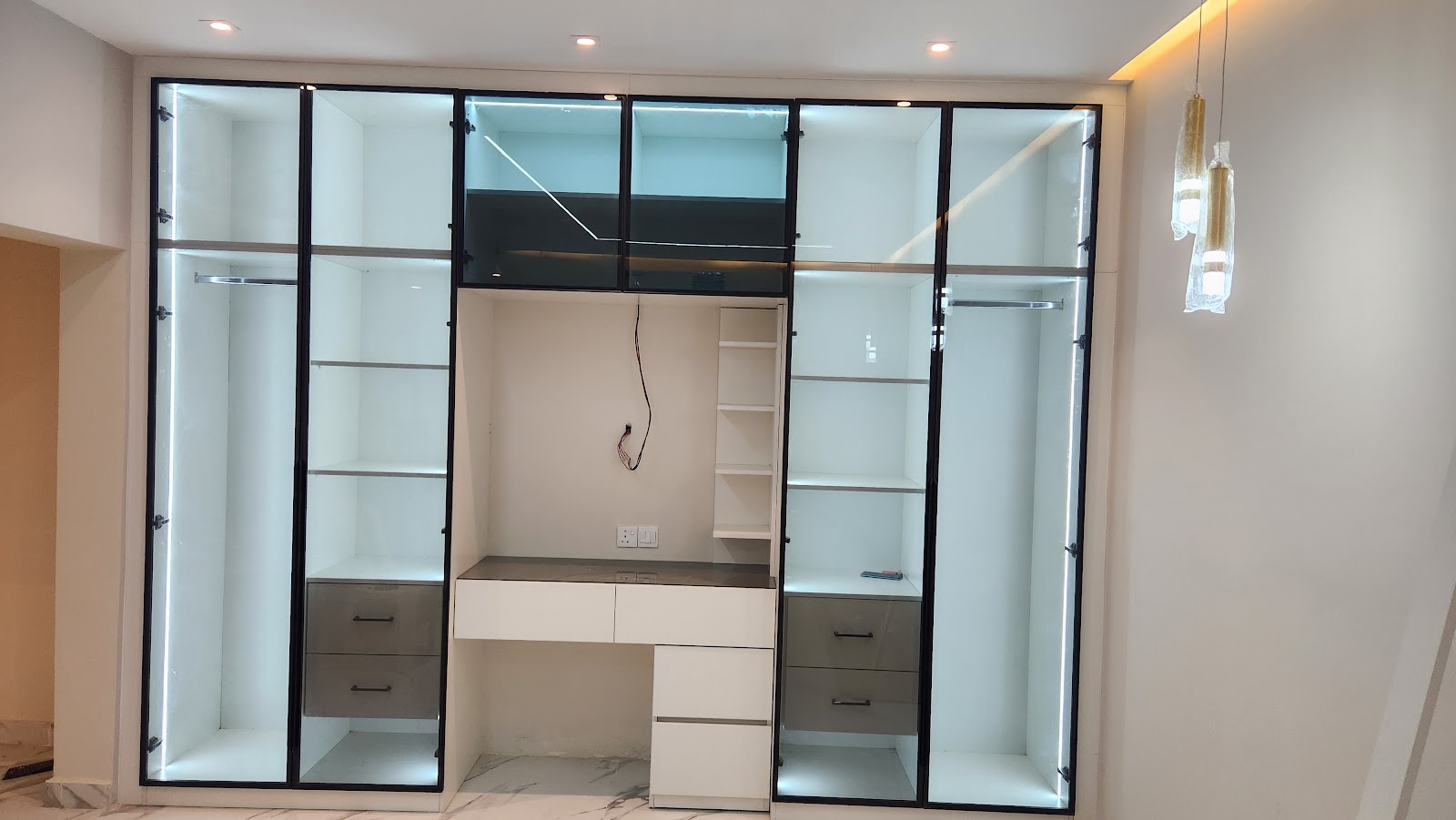 ARABEESK CARPENTRY AND DECOR L.L.C ll أرابيسك للنجارة والديكور ذ.م.م