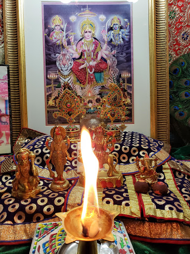 Hindu priest "Shastri Shri Dipak Vyas"