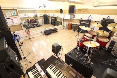 バンドスタジオ ベースオントップなんば店