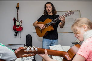 Photo n°26 de Le Club des Enfants Parisiens à Paris (Professeur de yoga)