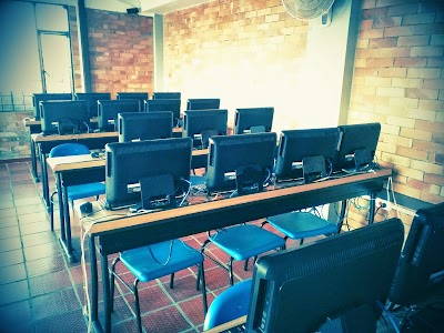 Photos of North College Alaf&aacute;s