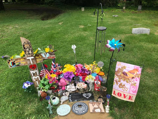 Pet Memorial Parks-Pet Burials - Thumbnail