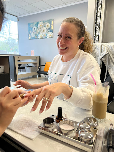 LeKar's Nails - Visual