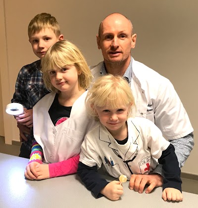 Photos of Dermatoloog Dr. Devos