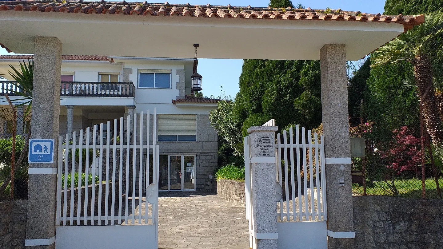 ALBERGUE PALLANES